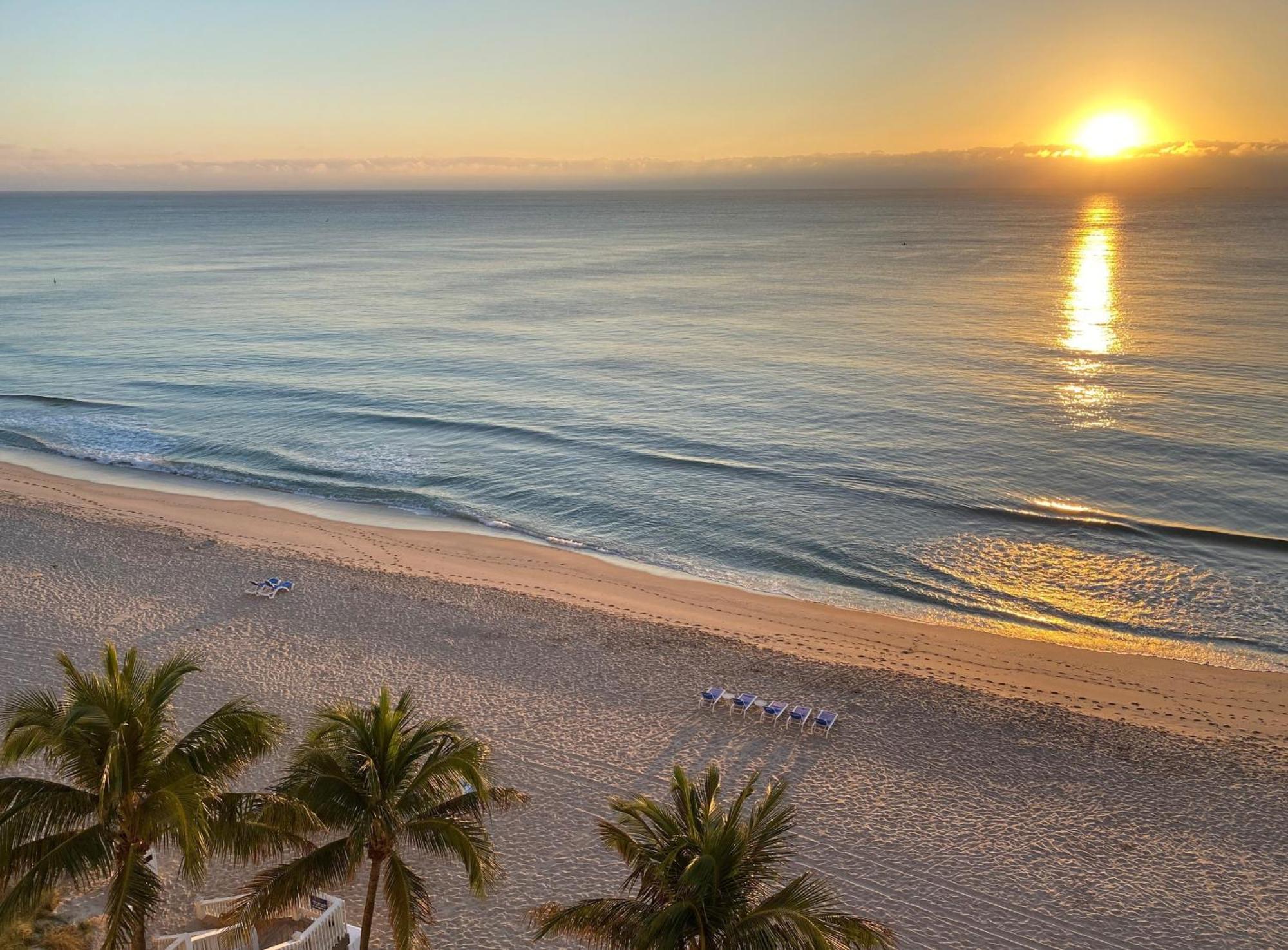 Pelican Grand Beach Resort, A Noble House Resort Fort Lauderdale Exterior photo